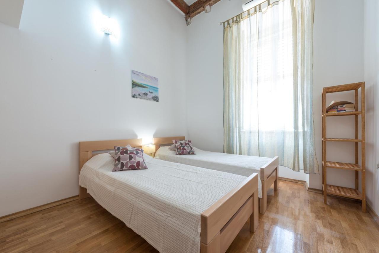 Old Writer Apartment Ragusa Esterno foto